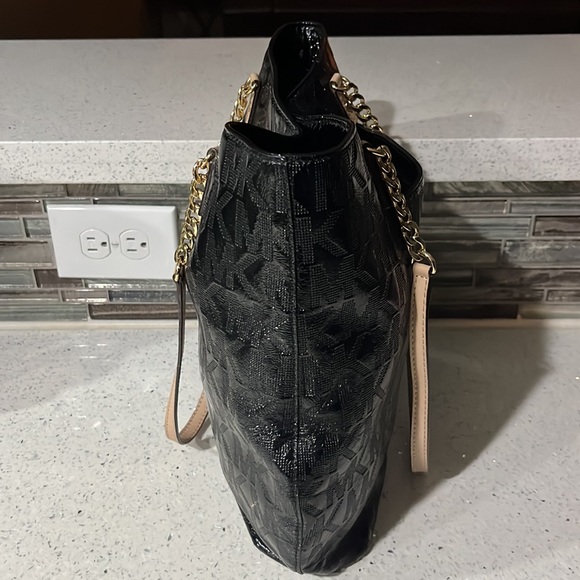 Michael Kors Shoulder Purse - Picture 5 of 17